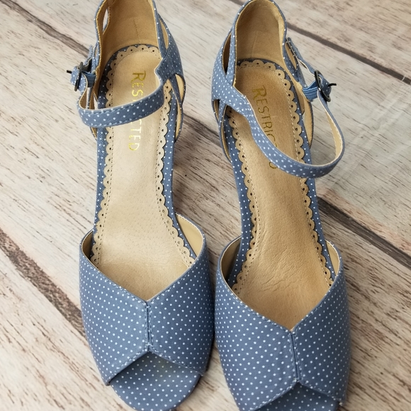 Restricted Retro Blue peep Toe Heels - Picture 6 of 7